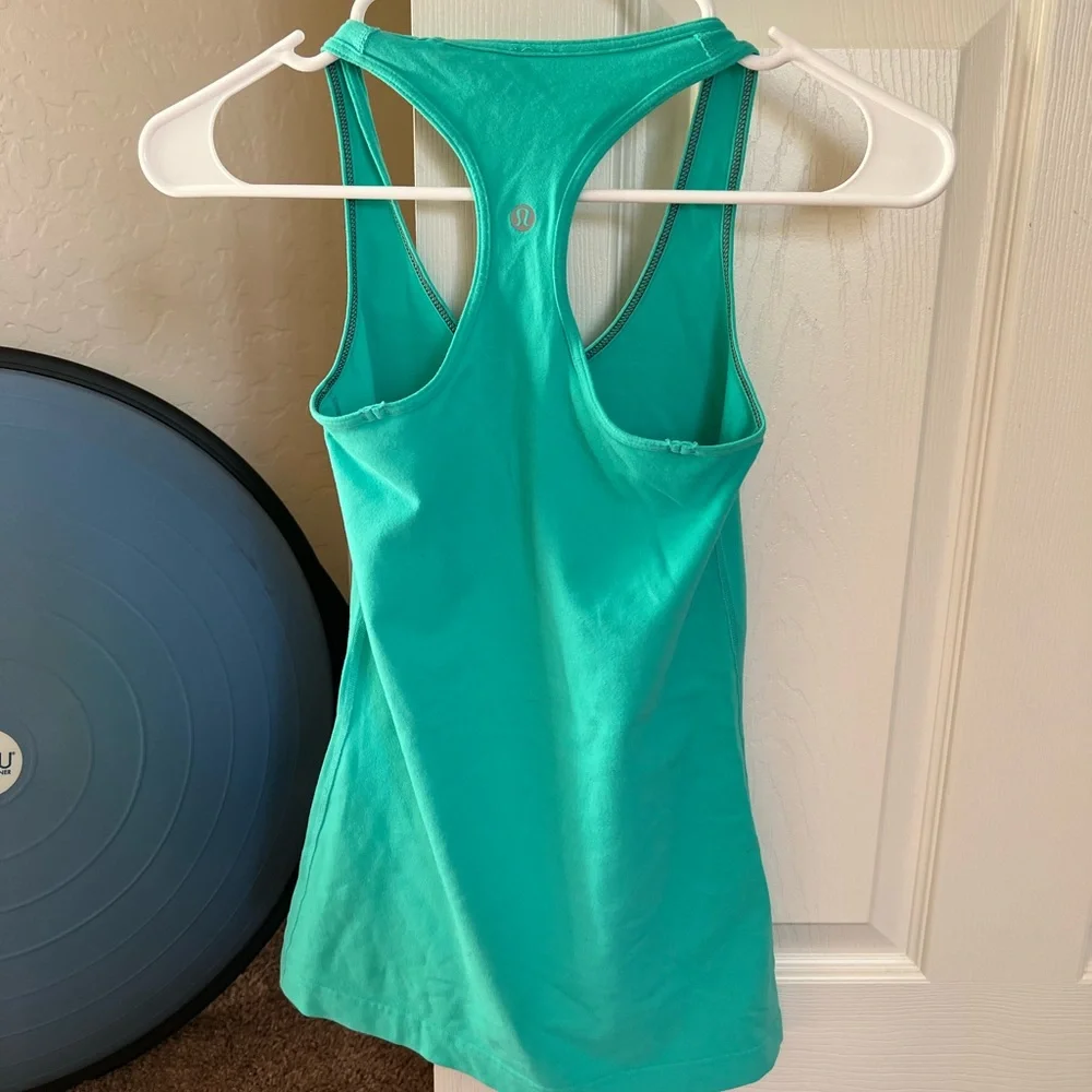 Lululemon size 4 light green tank top - Picture 2 of 4